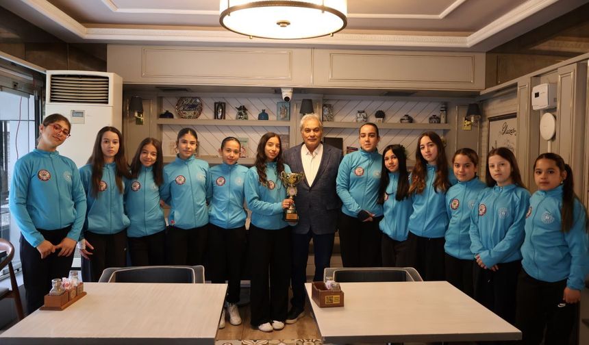 Muğla’da hokeyin gururu kızlar için anlamlı buluşma