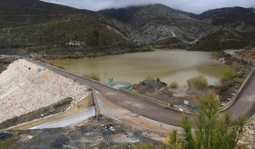 Kozağaç Barajı doldu: Kontrollü su tahliyesi başladı