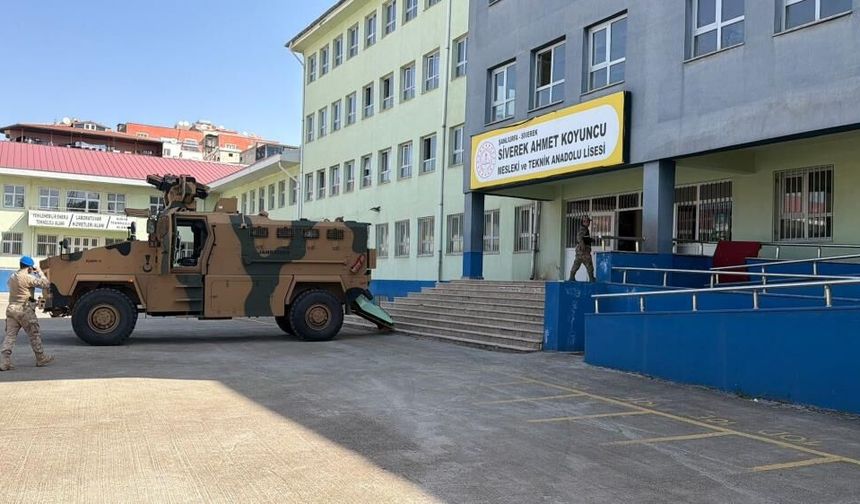 Şanlıurfa'da Lisede Silahlı Saldırı: 13 Öğrenci Yaralandı