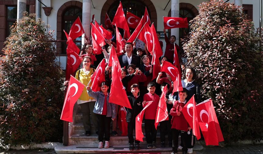 Başkan Aras’tan 23 Nisan Mesajı