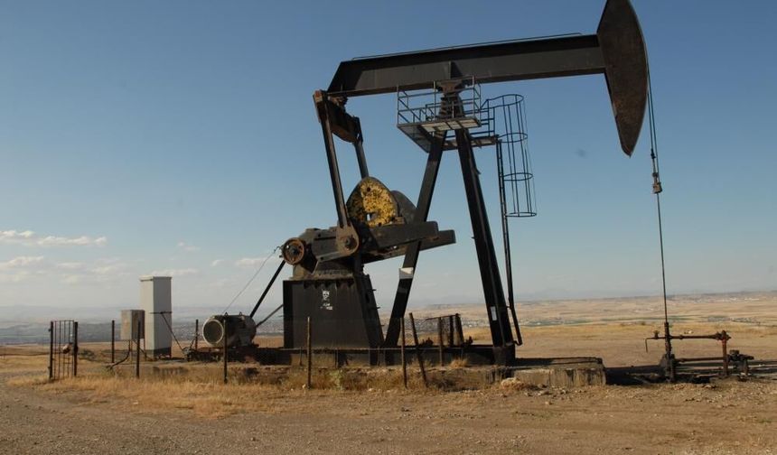 Petrolde Kritik Eşik Aşıldı: 125 Dolar Alarmı