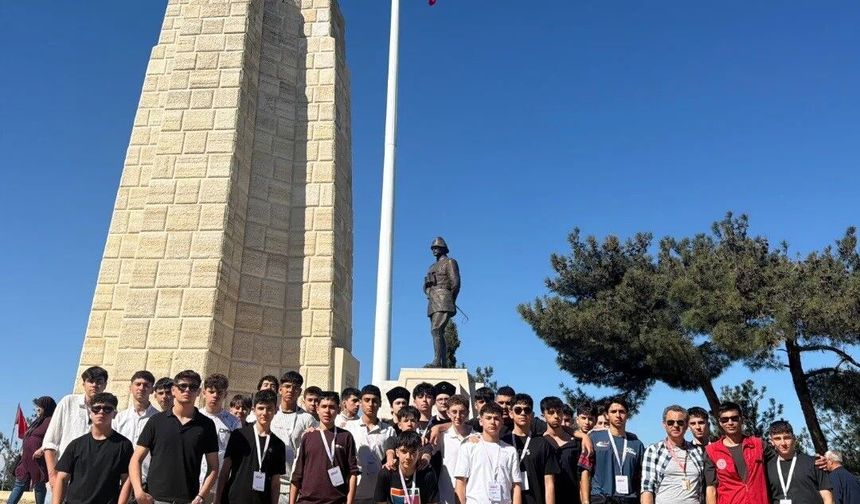 Menteşeli gönüllü gençlerden Çanakkale’ye anlamlı ziyaret
