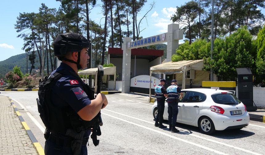 Marmaris ve Datça yollarında bayram yoğunluğu başladı