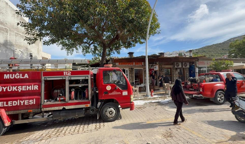 Datça’da Restoran Bacasında Yangın Paniği