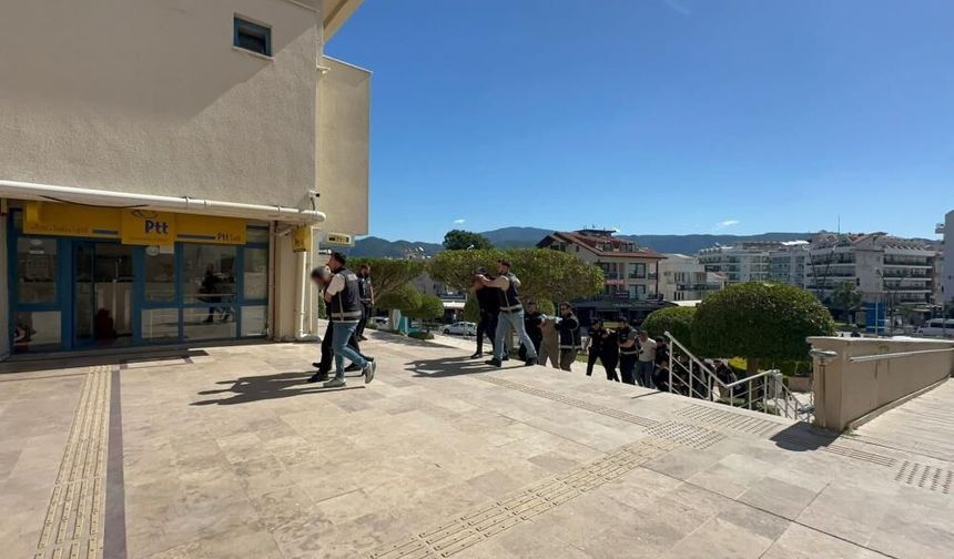 Marmaris'te 'gözlükçü kurşunlama' olayında 9 tutuklama