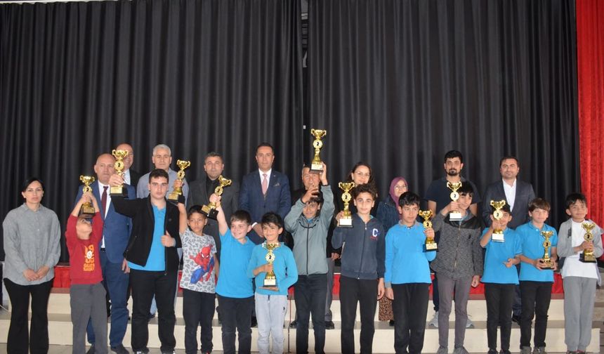 Şehit Fuat Demir Satranç Turnuvası Dalaman’da Düzenlendi