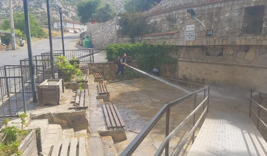 Marmaris’te Bayram ve Sezon Öncesi Temizlik Seferberliği