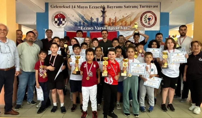 Köyceğiz’de Satranç Heyecanı: 80 Sporcu Hamle Yaptı
