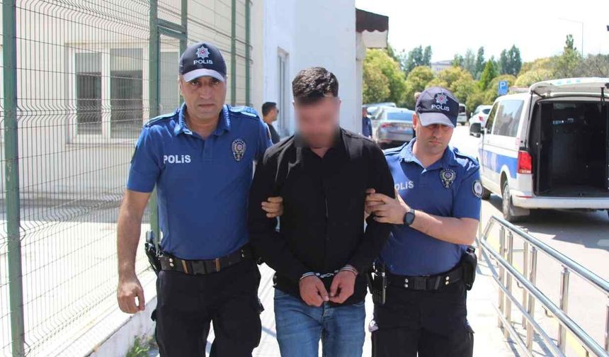 Uzman Çavuş Bar Çıkışı İki Kişiyi Yaraladı