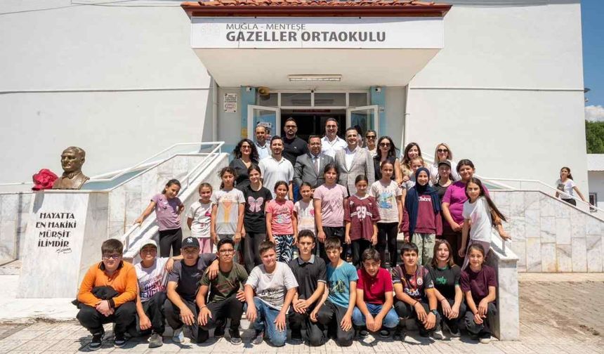 MUGİAD’dan Gazeller Ortaokulu kütüphanesine destek