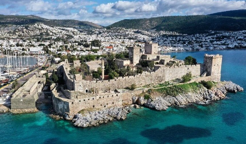 Bodrum Kalesi’nde Gece Müzeciliği Başladı, Tarih Geceye Taşındı