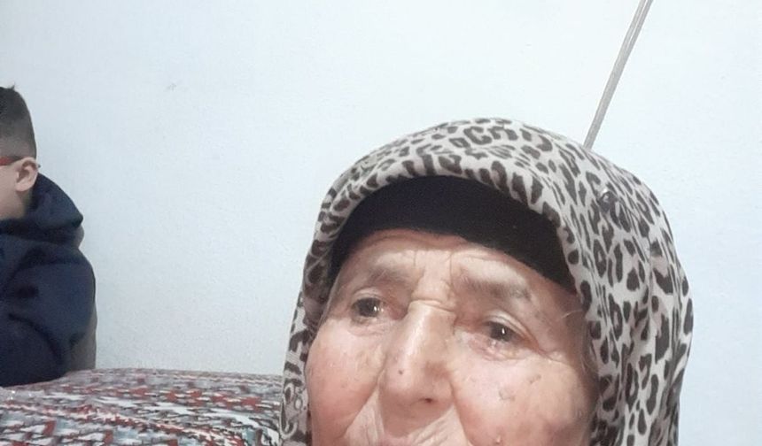 Tarlada uyuyan kadın iş makinesinin altında can verdi