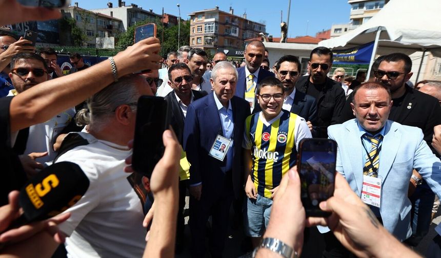 Fenerbahçe genel kurulunda başkan adaylarına yoğun ilgi