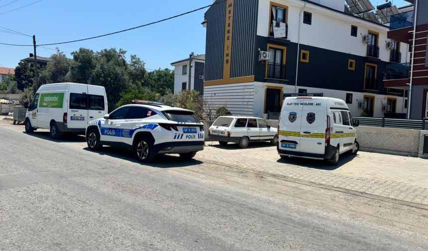 Evinde Av Tüfeğiyle Vurulmuş Halde Bulundu