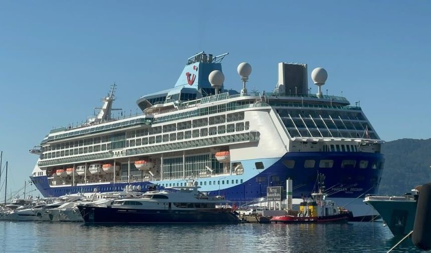 Marmaris’e Bir Haftada Dört Kruvaziyer Geldi