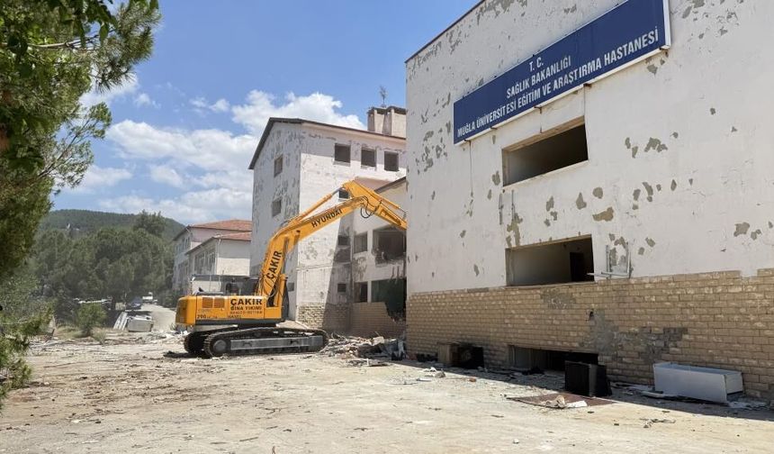 Muğla’nın Eski Hastanesinde Yıkım Başladı