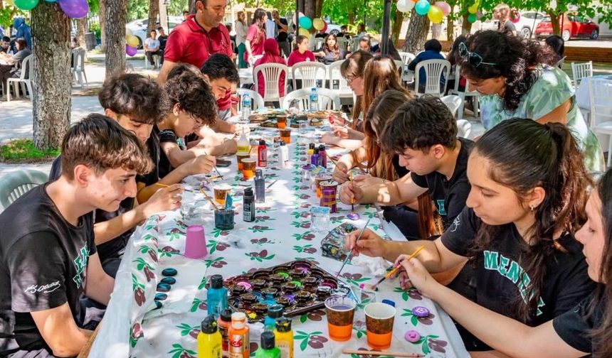 Menteşe’de Öğrenciler Sanat Atölyelerinde Buluştu