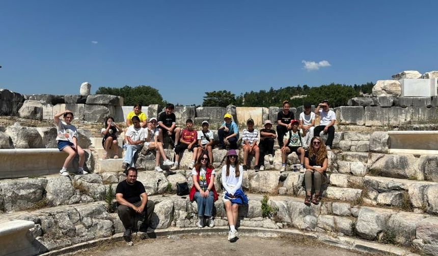 Gençler Stratonikeia ve Lagina’da tarihle buluştu