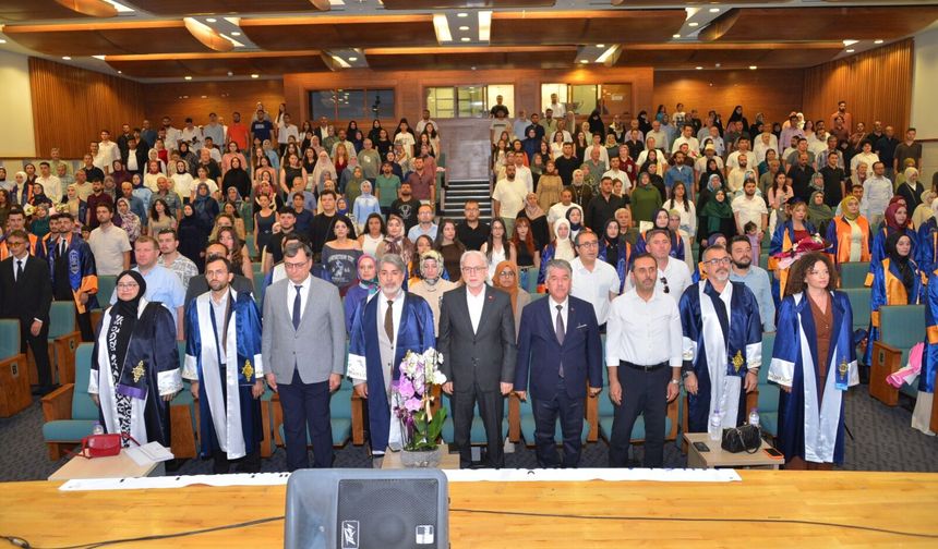 MSKÜ İslami İlimler Fakültesi Mezunlarını Uğurladı