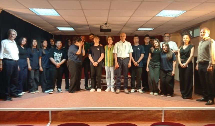 Osman Çeviksoy Muğla Sosyal Bilimler Lisesi’nde öğrencilerle buluştu