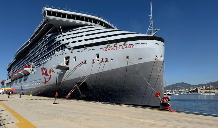 Dev yolcu gemisi yeniden Bodrum’da