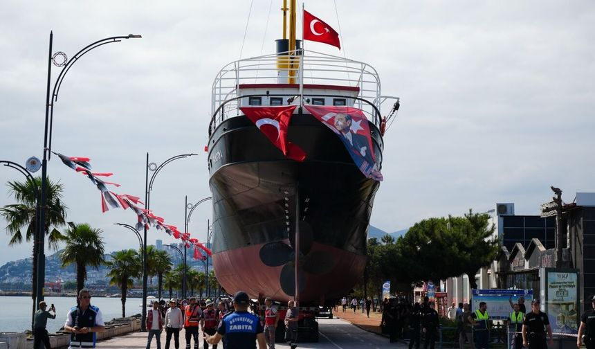 Bandırma Vapuru Müzesi yeni yerine taşındı