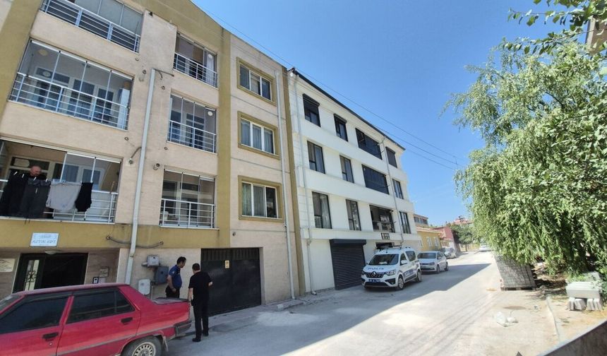 3 yaşındaki çocuk pencereden düştü, durumu ağır