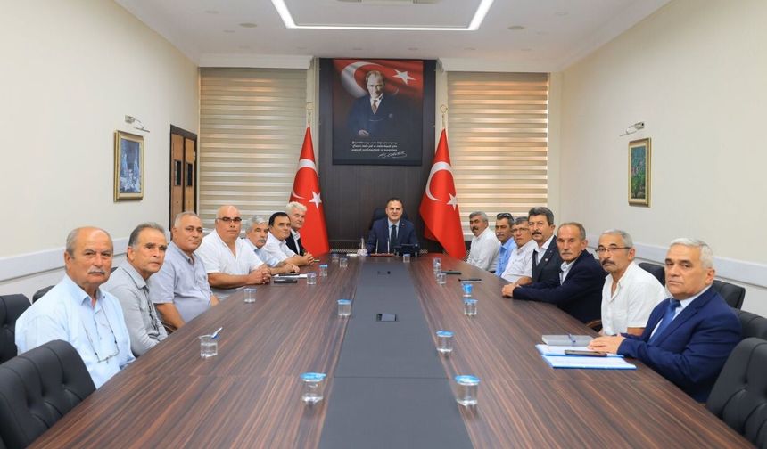 Vali Akbıyık, Milaslı Muhtarlarla Bir Araya Geldi