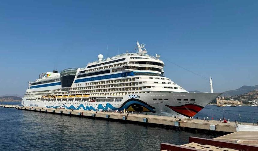 Aidablu kruvaziyeri Bodrum’a 2 bin 349 yolcu getirdi