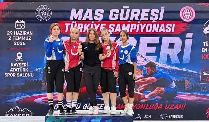Köyceğiz Gençlikspor’dan çifte şampiyonluk