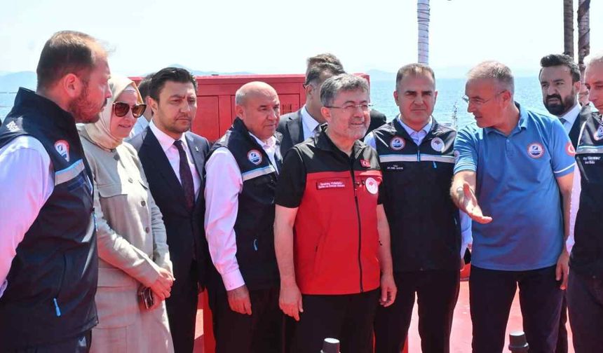 Bakan Yumaklı Milas'ta Su Ürünleri Tesisini İnceledi