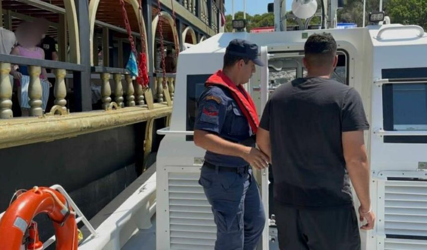 Fethiye Açıklarında İki Kişiye Tıbbi Tahliye