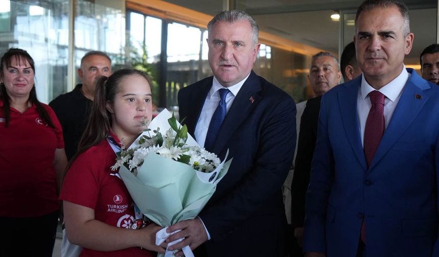 Gençlik ve Spor Bakanı Osman Aşkın Bak Muğla’da
