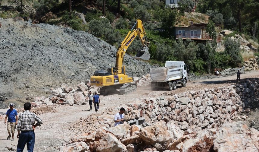 Bağlıağaç Mahallesi yolunda sona gelindi, ulaşım yeniden sağlanacak