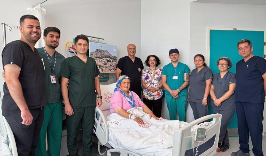 Muğla’da İlk Kez Uygulandı: 4 Santimlik Taş Temizlendi