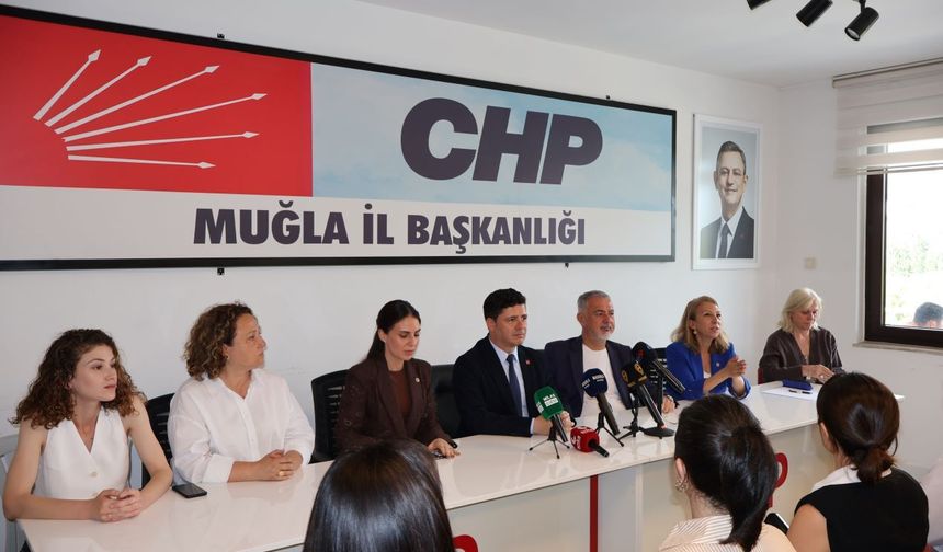 CHP'li milletvekillerinden Nail Kızıl'a destek: "Seçilmiş iradenin yanındayız"