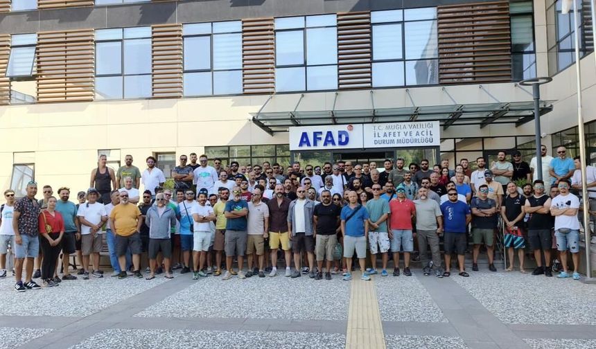 Ölüdenizli Yamaç Paraşütü Pilotları Taleplerini Valiliğe İletti