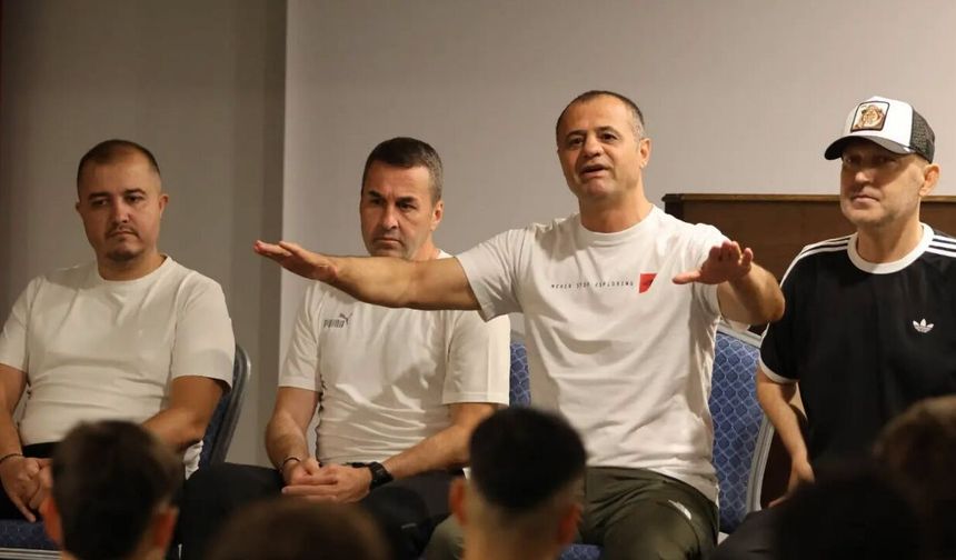 Menaf Kıyanç'tan Bolu Kampındaki Muğlaspor'a Moral Ziyareti