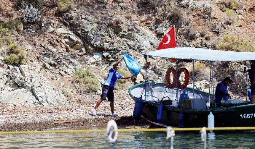 Muğla’nın Koylarından 306 Ton Çöp Toplandı