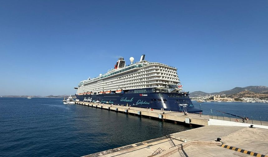 620 Milyon Dolarlık Mein Schiff 5 Bodrum’a 2 Bin 756 Turist Getirdi