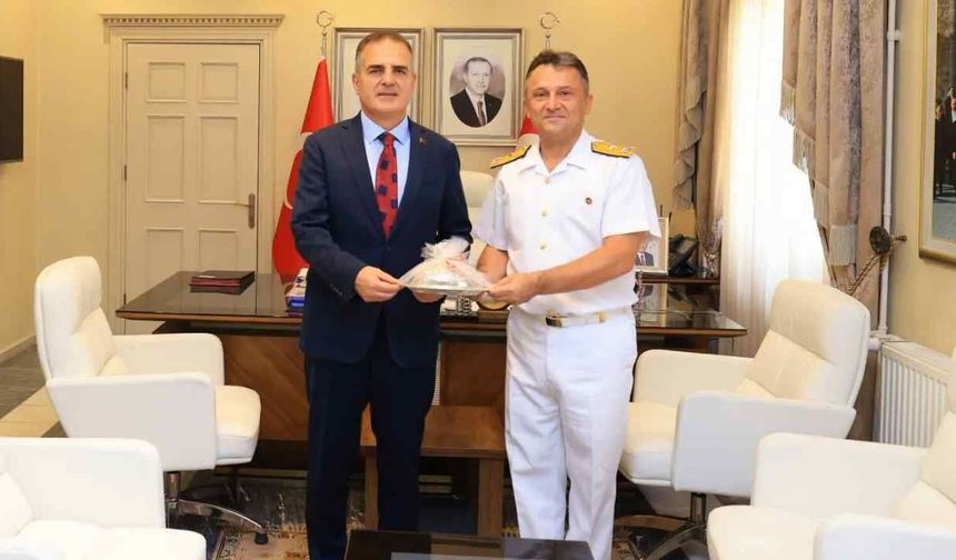 Tuğamiral Çiftçi, Vali Akbıyık’la bir araya geldi