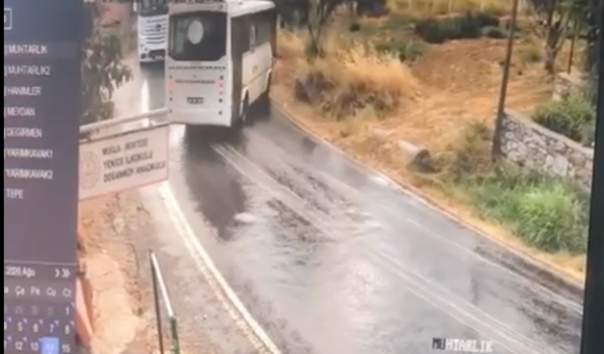 Menteşe’de 8 Kişinin Yaralandığı Kazanın Görüntüleri Ortaya Çıktı