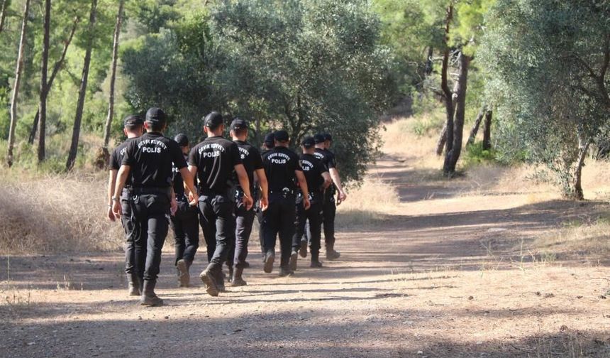 Marmaris'te firari FETÖ'cü Karatepe'nin gösterdiği 8 noktada keşif yapıldı