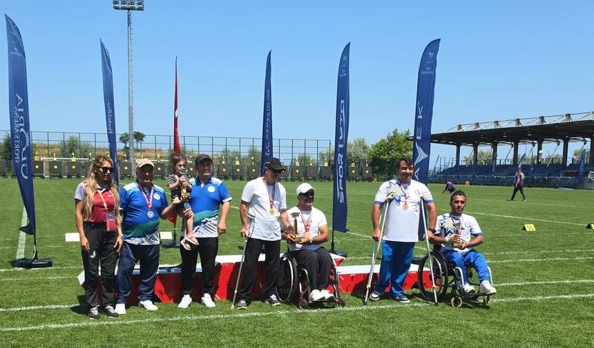 Büyükşehir’in para okçuları Samsun’dan 3 madalyayla döndü