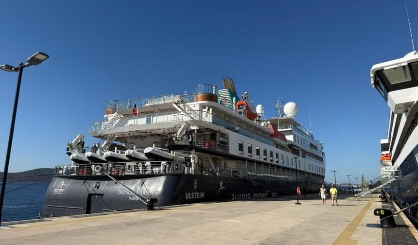 Bodrum’a üç kruvaziyerle 293 turist geldi