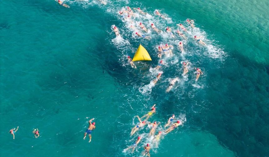 Bodrum’da sağlık için kulaç attılar