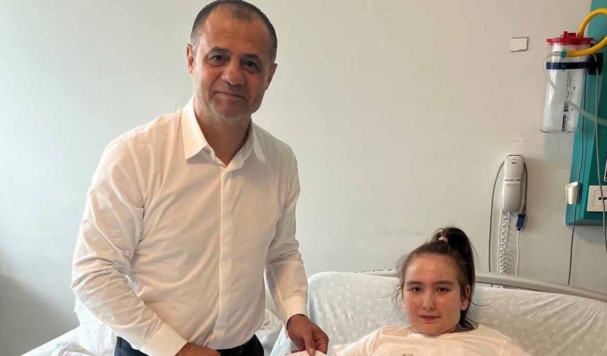 Başkan Kıyanç’tan genç taraftar Almina’ya moral ziyareti
