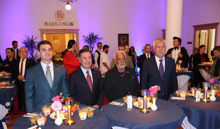 Fedon’a Muğla’dan fahri turizm elçiliği beratı ve plaketi