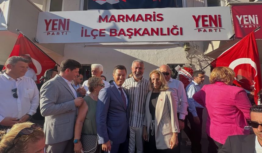Acar Ünlü 15 meclis üyesiyle YENİ Parti’ye katıldı