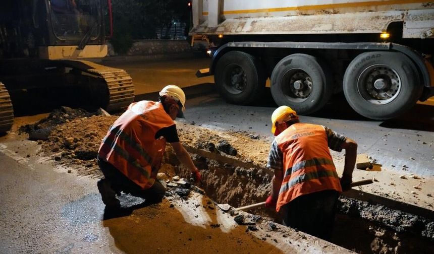 Menteşe’de içme suyu hatlarına gece mesaisi